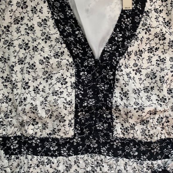 Madewell | V-Neck Clipdot Floral Peplum Top - Picture 5 of 8